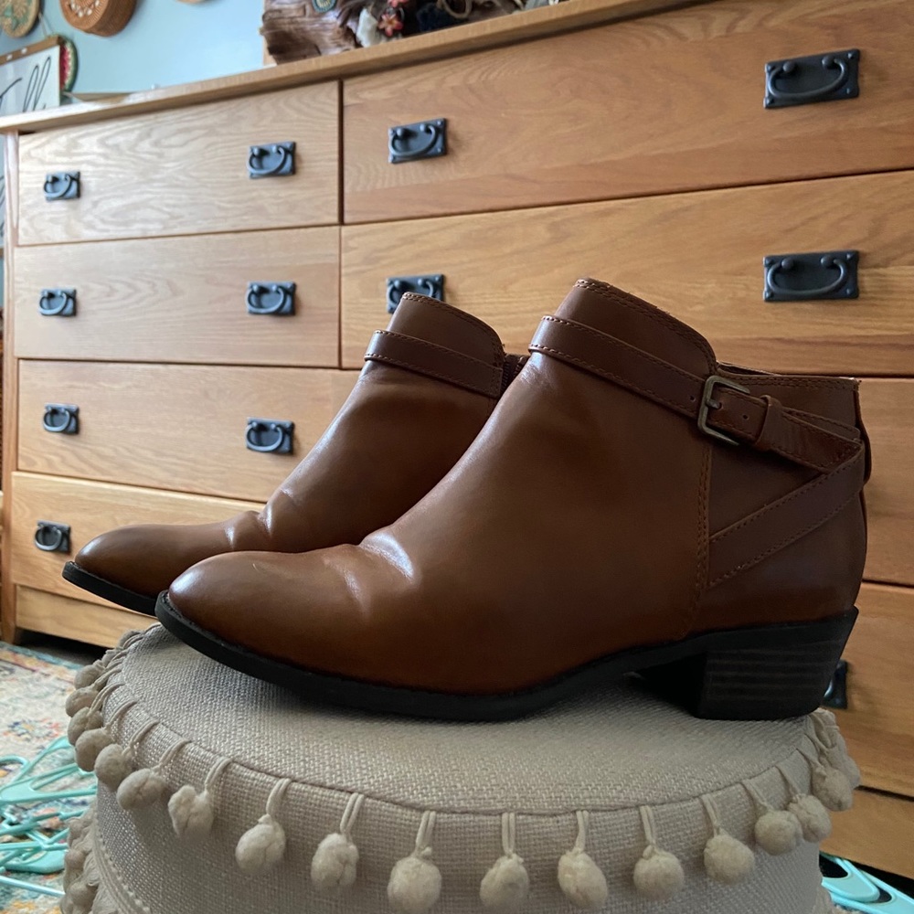 Brown leather booties!